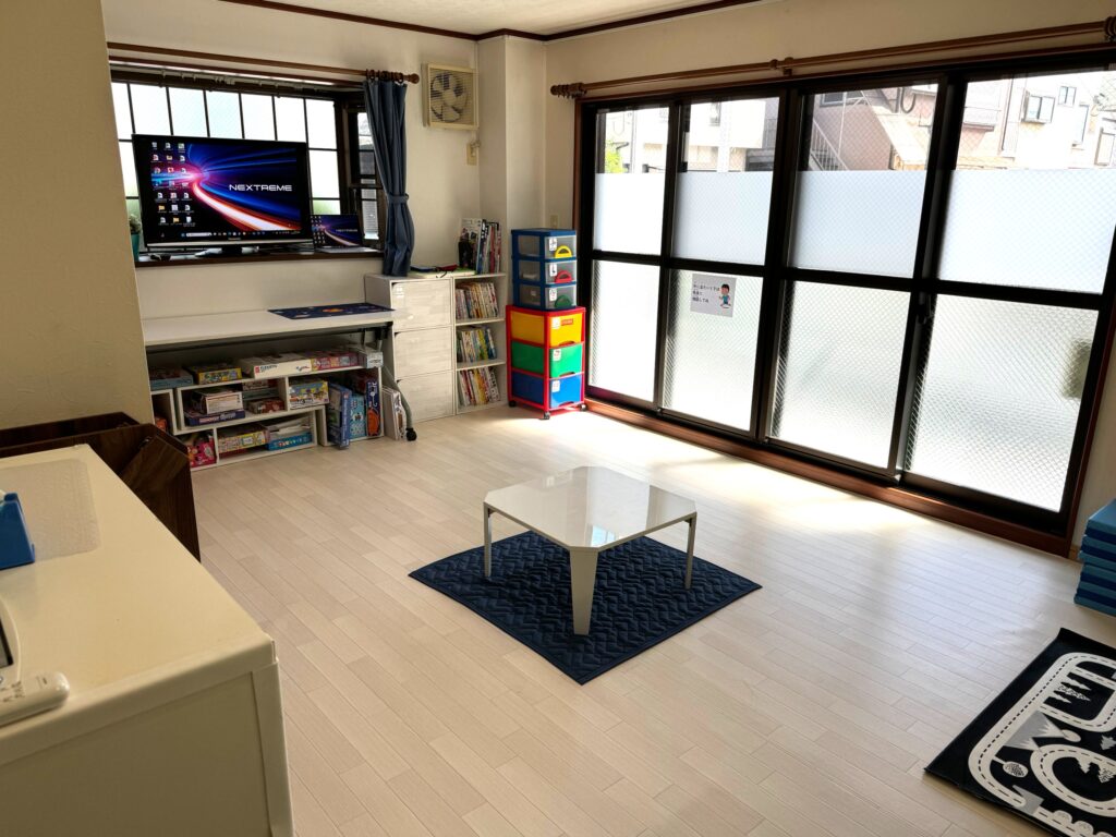 ゆーもあstudioの室内・活動スペース